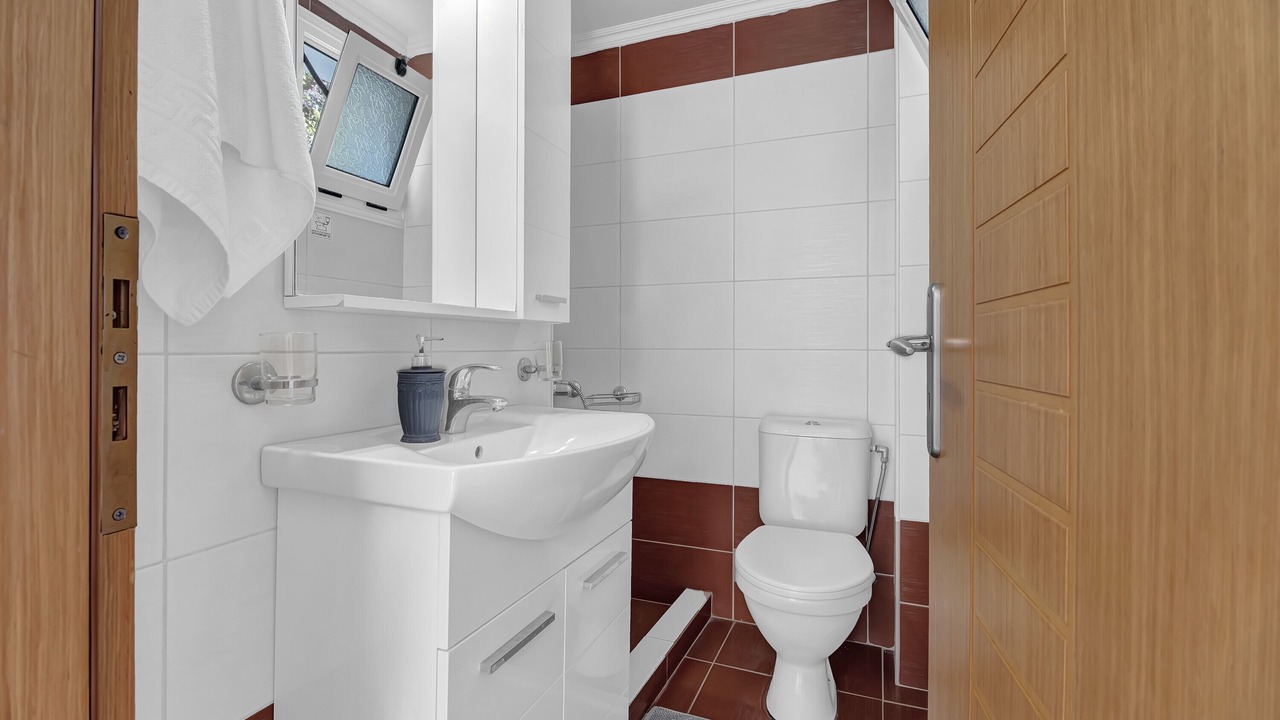 Photo of Bathroom in Pondi