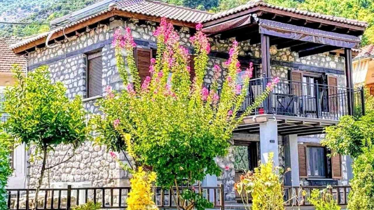 Photo of Outdoor in Mavromati