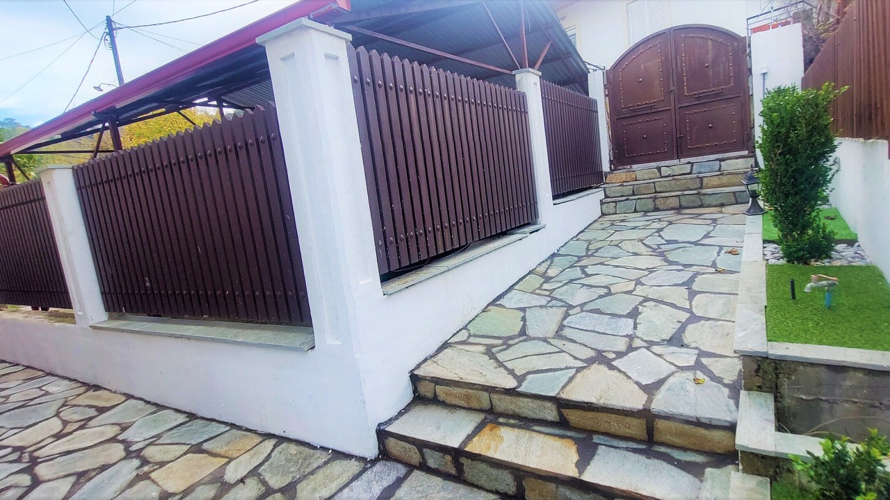 Photo of Outdoor in Mavromati