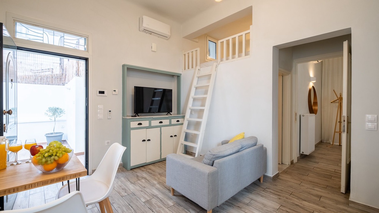 Photo of Livingroom in Moschato-Tavros