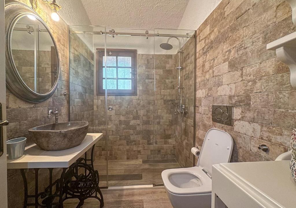 Photo of Bathroom in Aigialeia