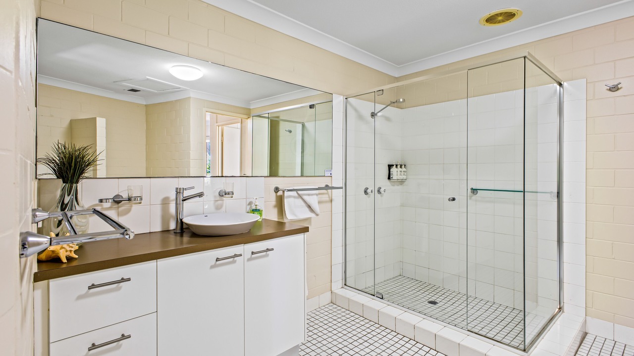 Photo of Bathroom in Point Lookout