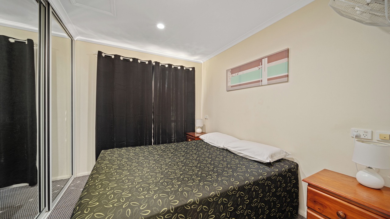 Photo of Bedroom in Emerald