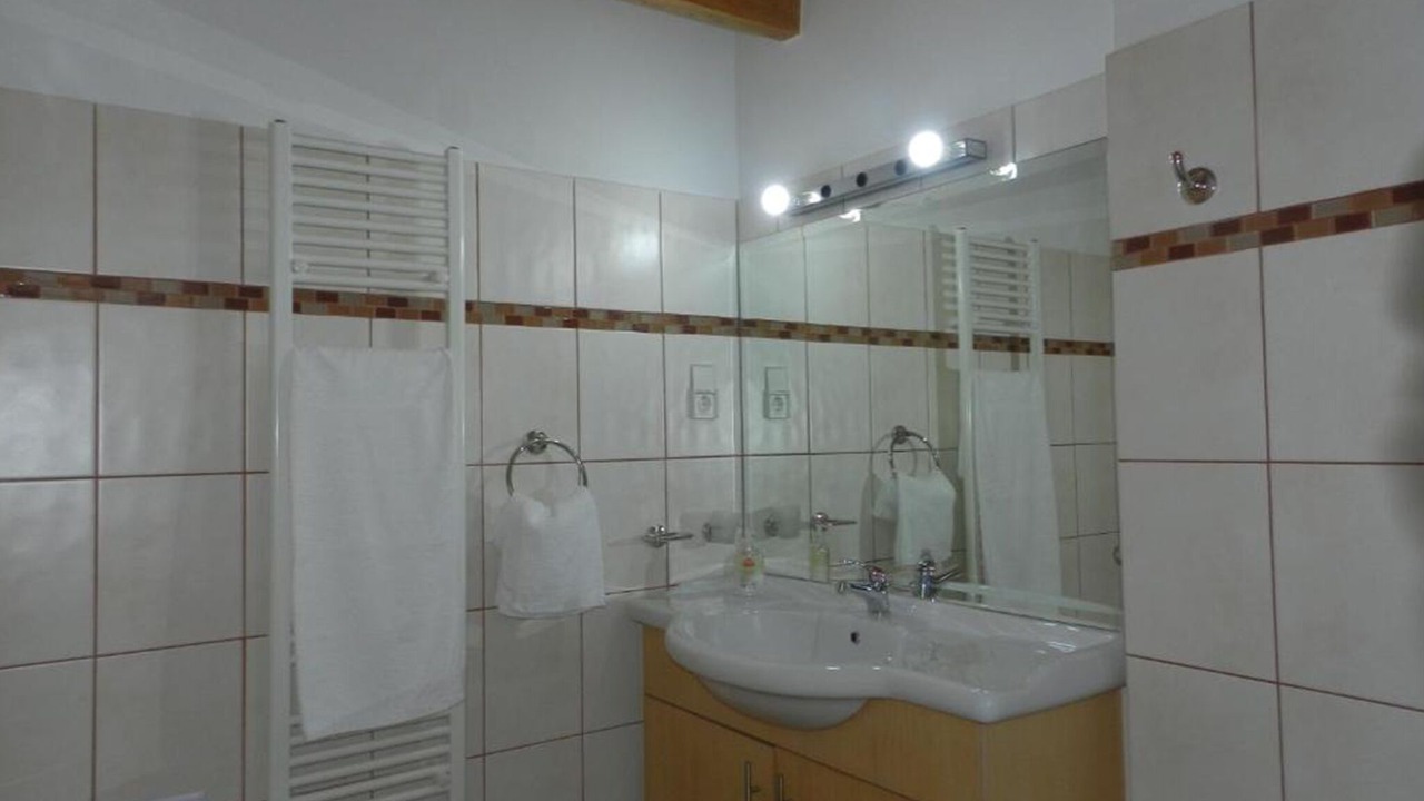 Photo of Bathroom in Sarakiniko