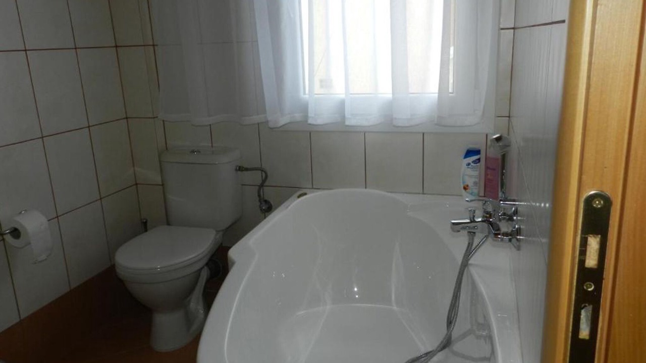 Photo of Bathroom in Sarakiniko