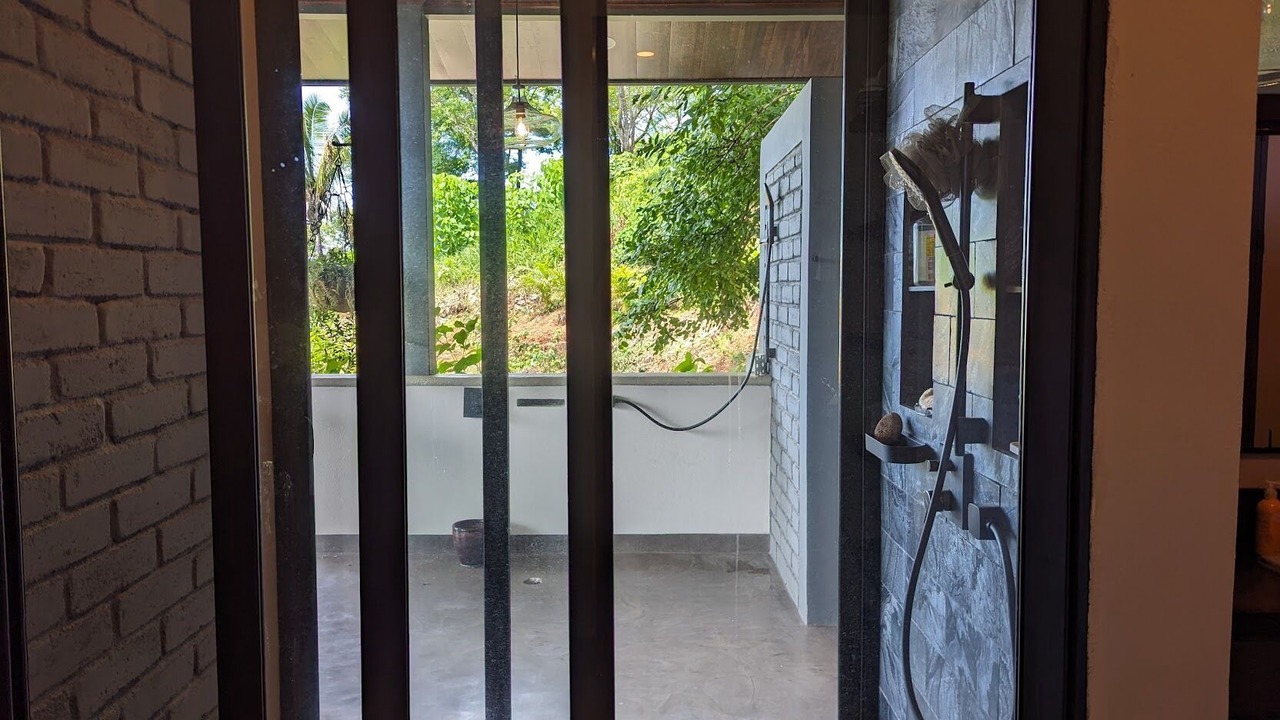 Photo of Bathroom in Canton Nandayure
