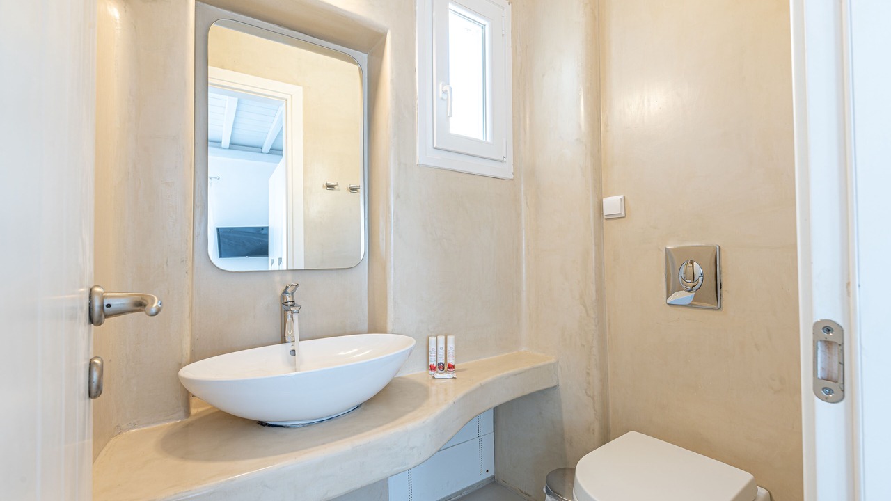 Photo of Bathroom in Kanalia
