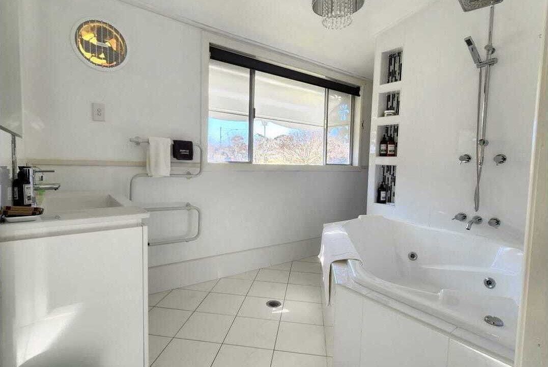 Photo of Bathroom in Stanthorpe