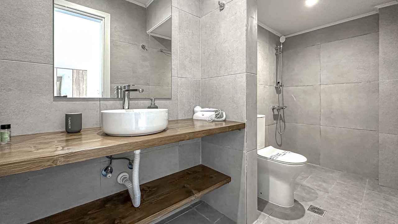 Photo of Bathroom in Psaropouli