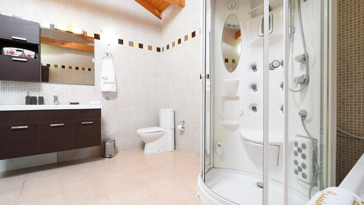 Photo of Bathroom in Kropia