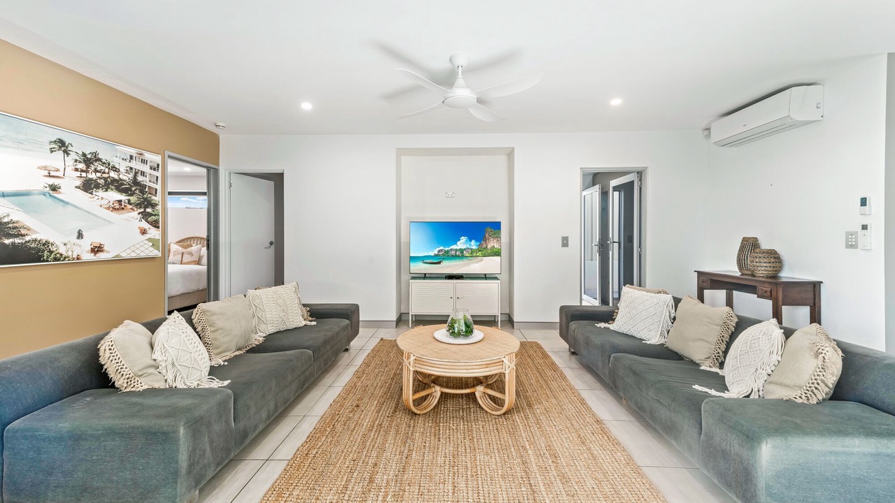 Photo of Livingroom in Alexandra Headland