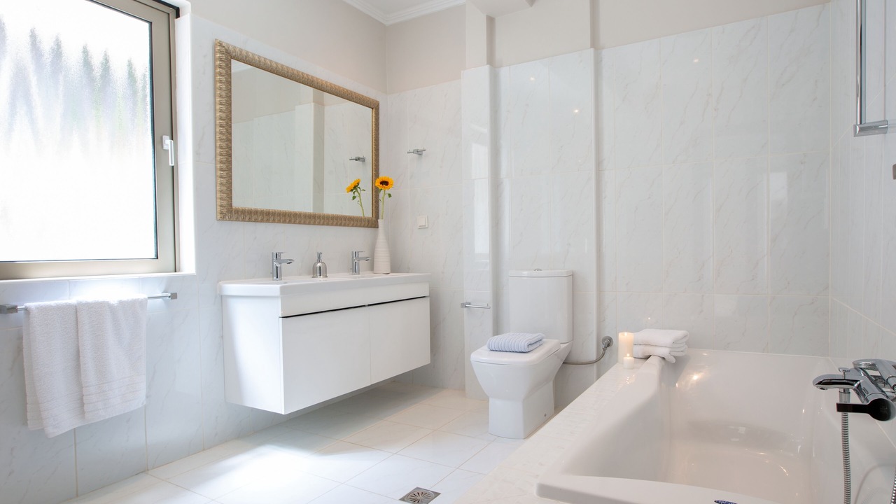 Photo of Bathroom in Ellomenos