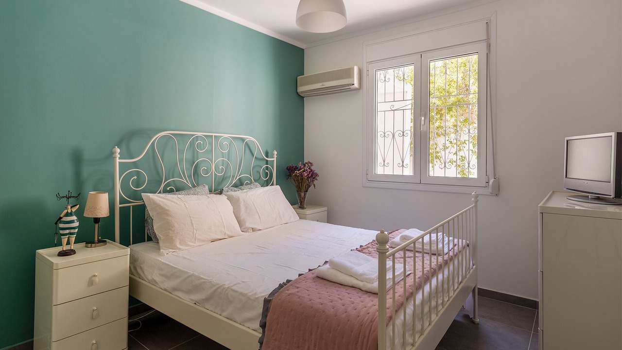 Photo of Bedroom in Saronikos