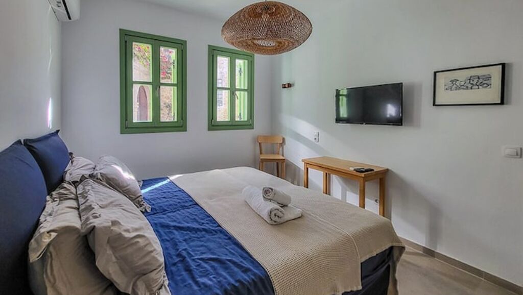 Photo of Bedroom in Maroulas