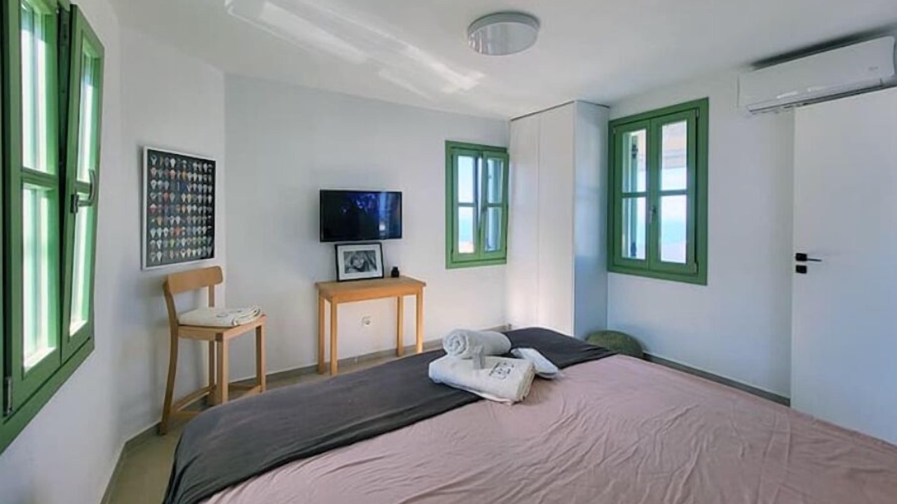 Photo of Bedroom in Maroulas