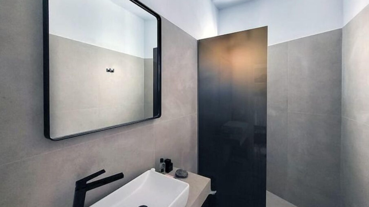 Photo of Bathroom in Maroulas