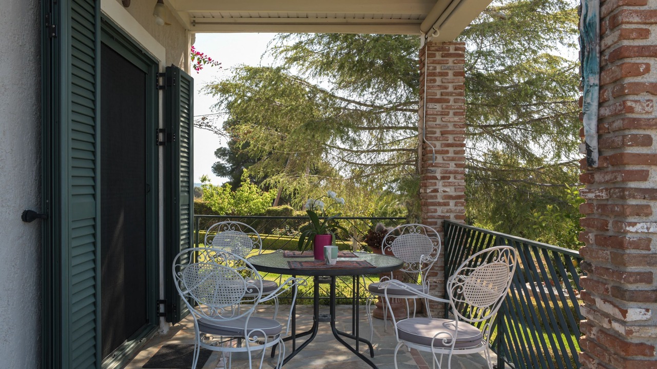 Photo of Patio Balcony in Paradise Beach