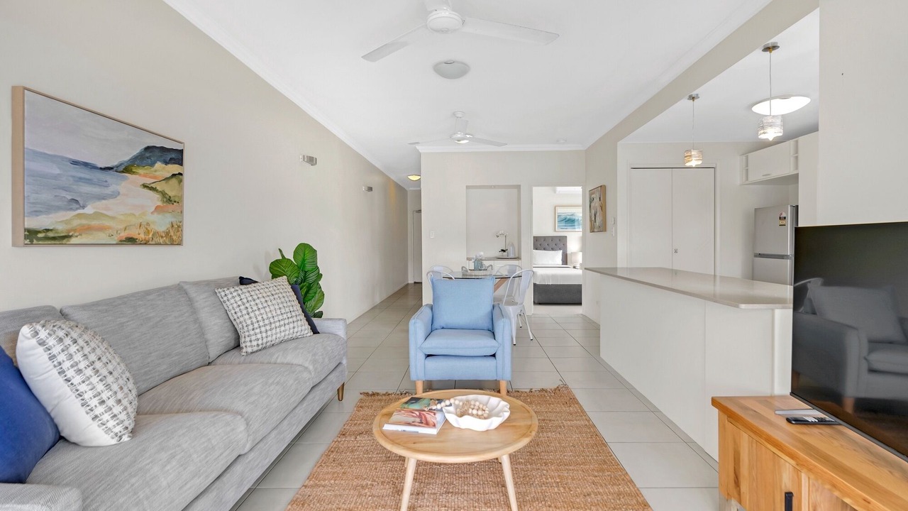 Photo of Livingroom in Trinity Beach