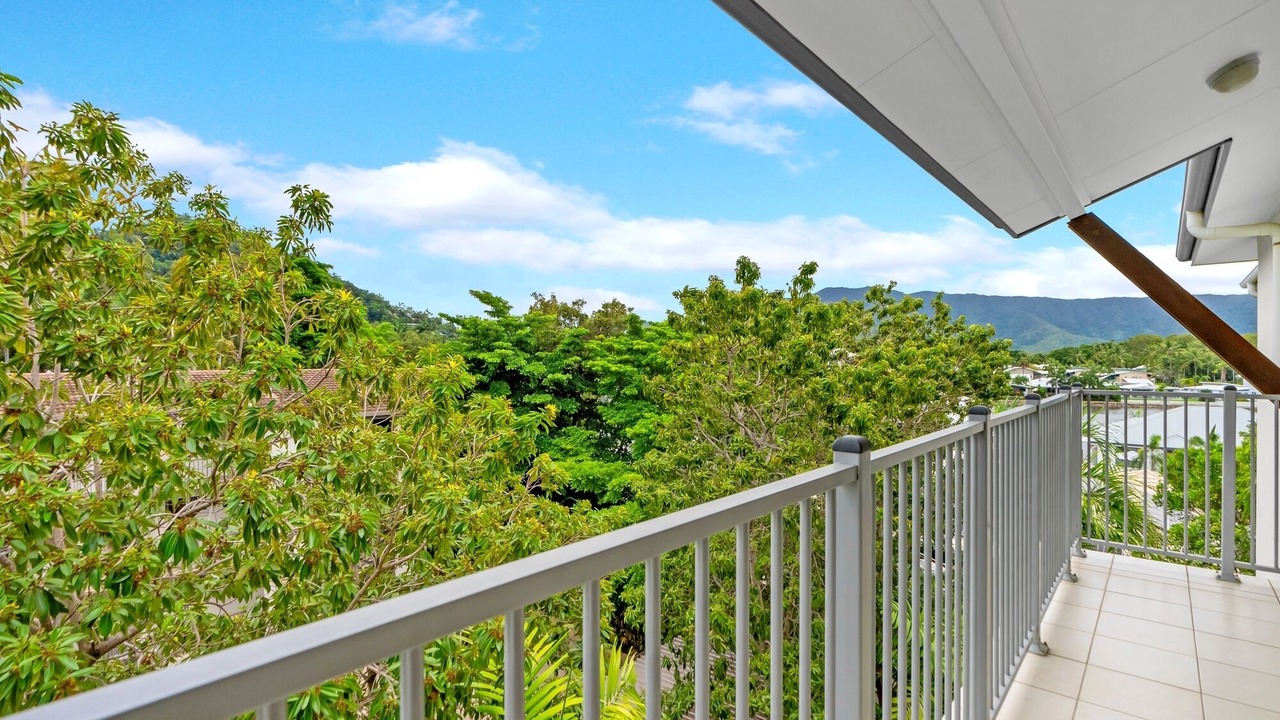 Photo of Patio Balcony in Trinity Beach