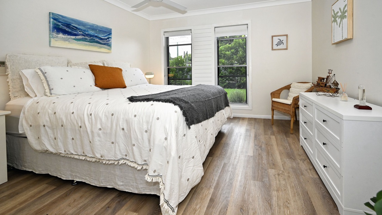 Photo of Bedroom in Golden Beach