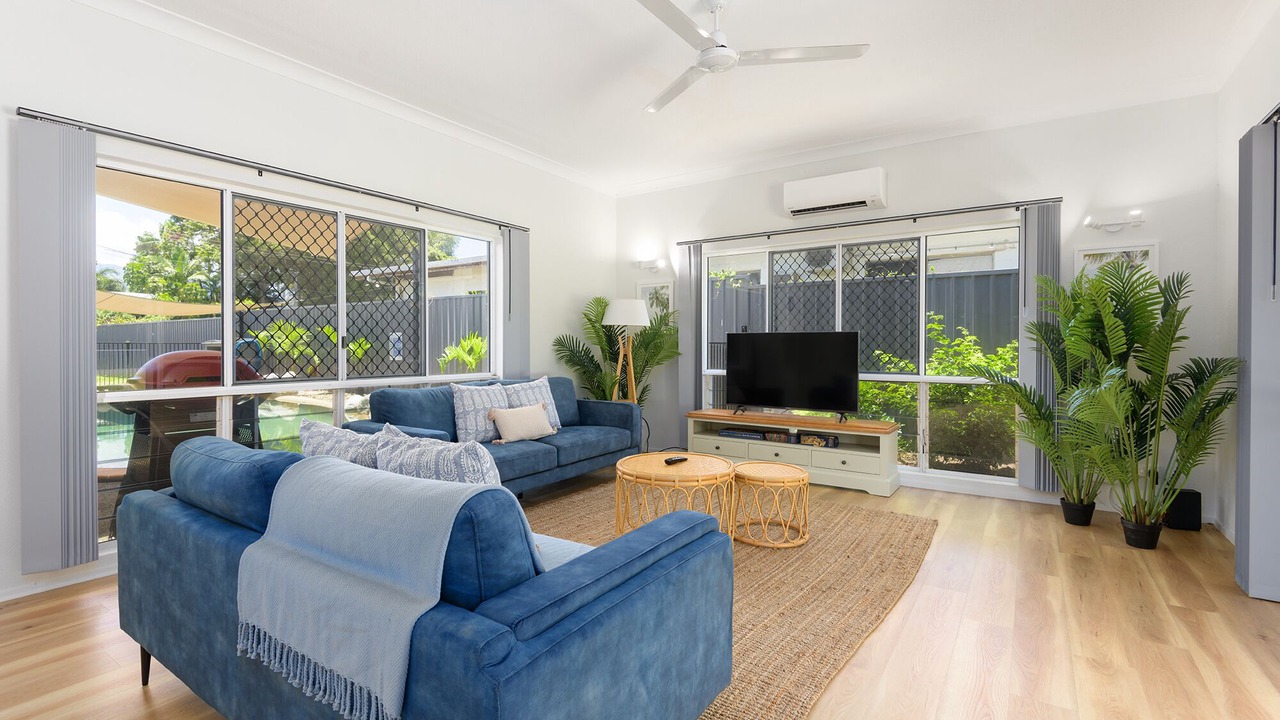 Photo of Livingroom in Cooya Beach