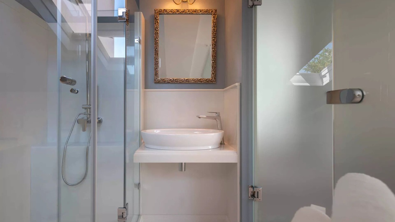 Photo of Bathroom in Makrigianni