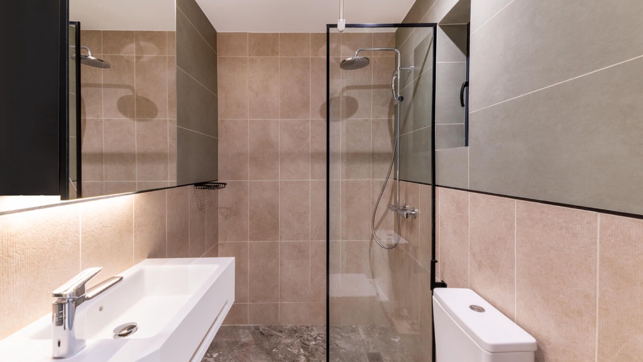 Photo of Bathroom in Neos Kosmos