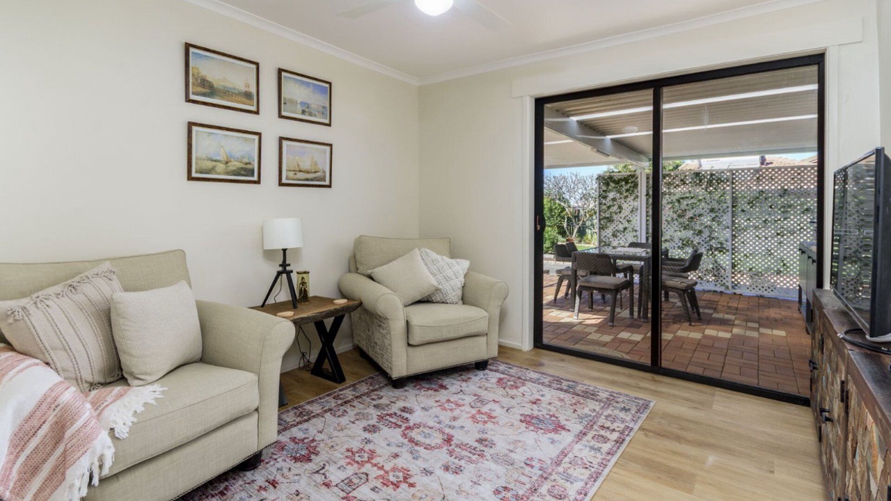Photo of Livingroom in Sandstone Point