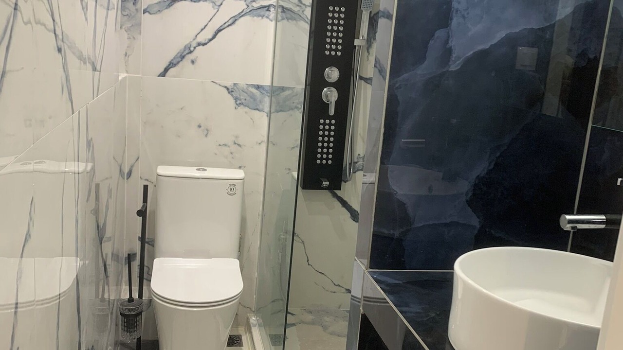 Photo of Bathroom in Mets
