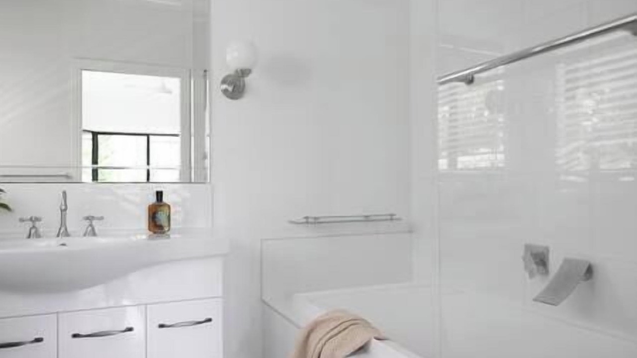 Photo of Bathroom in Mapleton