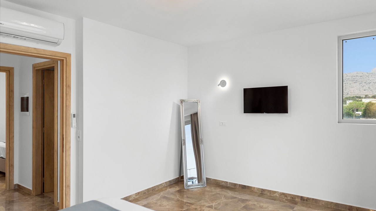 Photo of Bedroom in Haraki