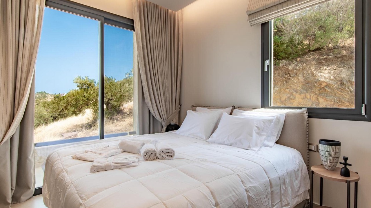 Photo of Bedroom in Troezen
