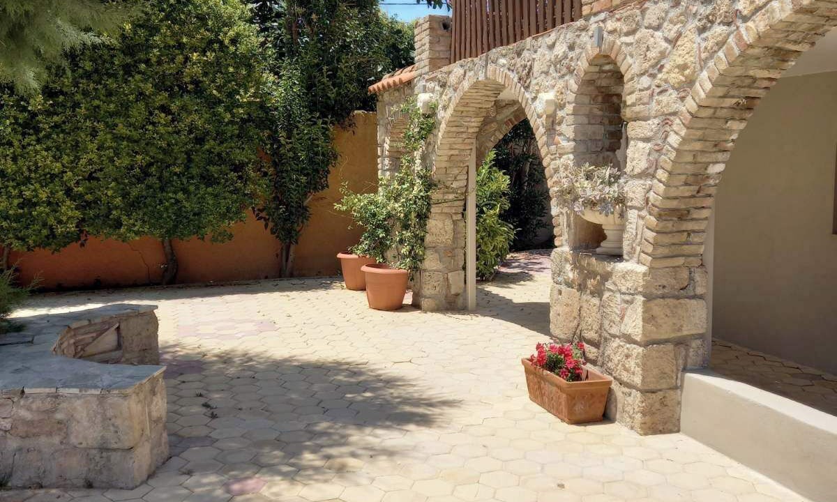 Photo of Outdoor in Korithion