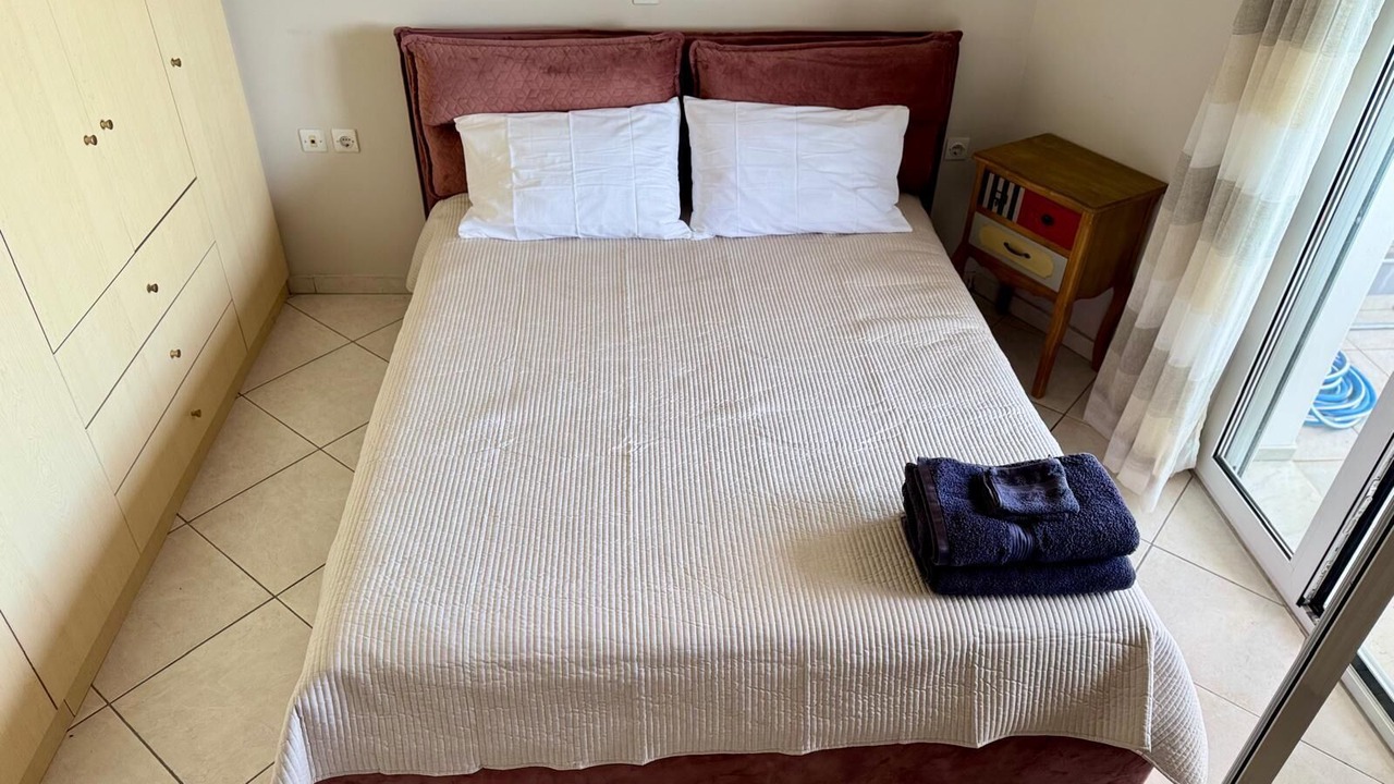 Photo of Bedroom in Kamena Vourla