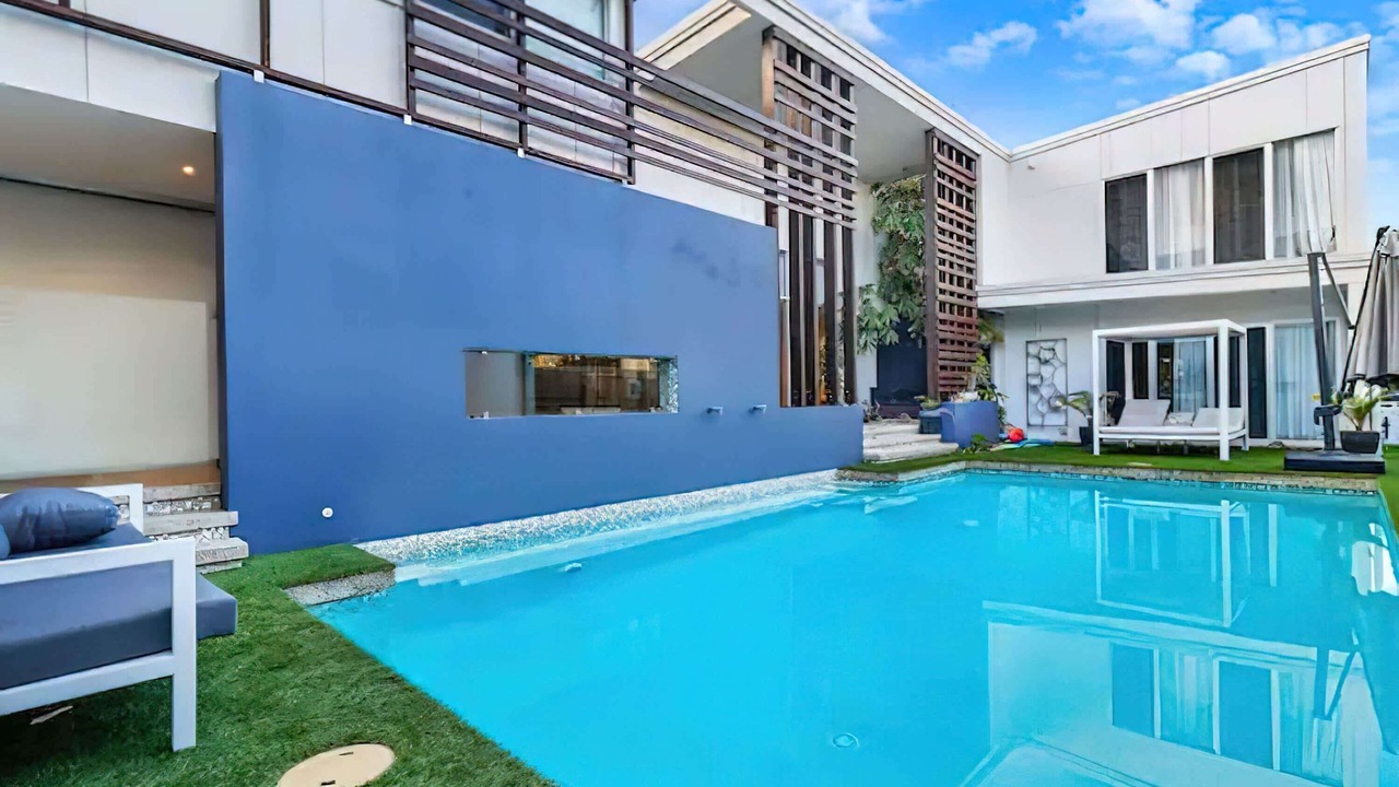 Photo of Outdoor in Pelican Waters
