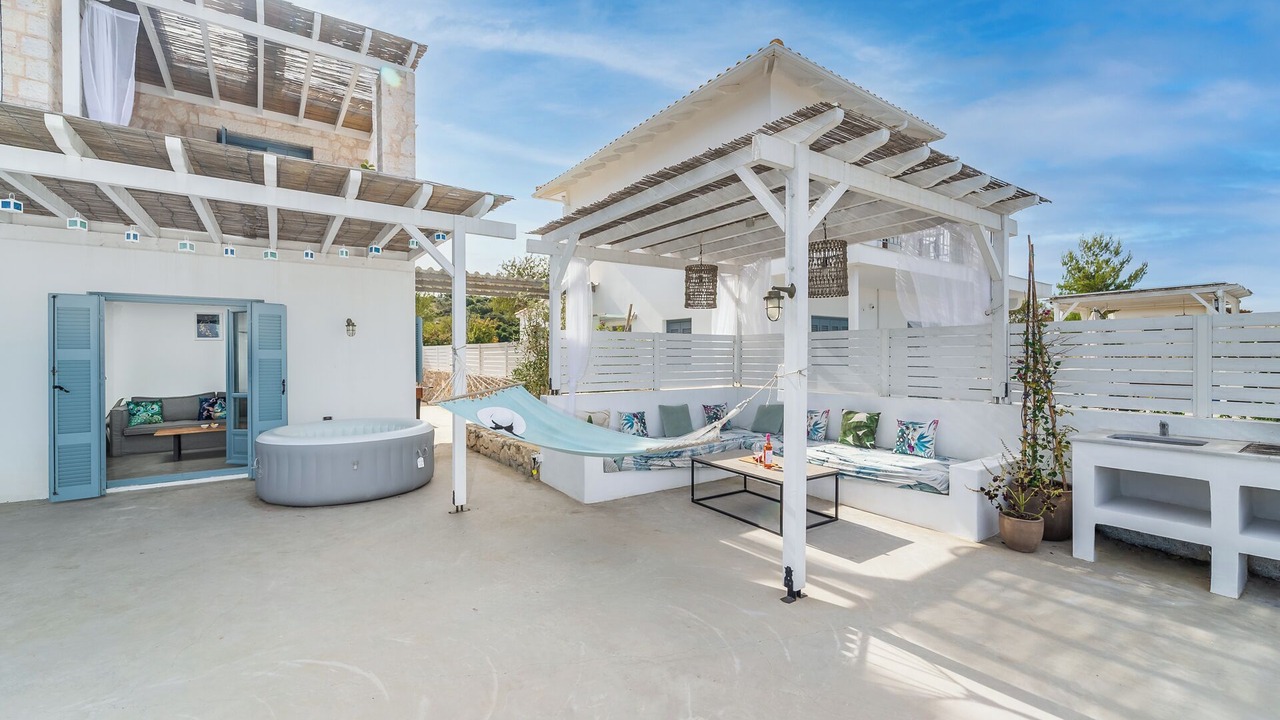 Photo of Patio Balcony in Kalamitsi