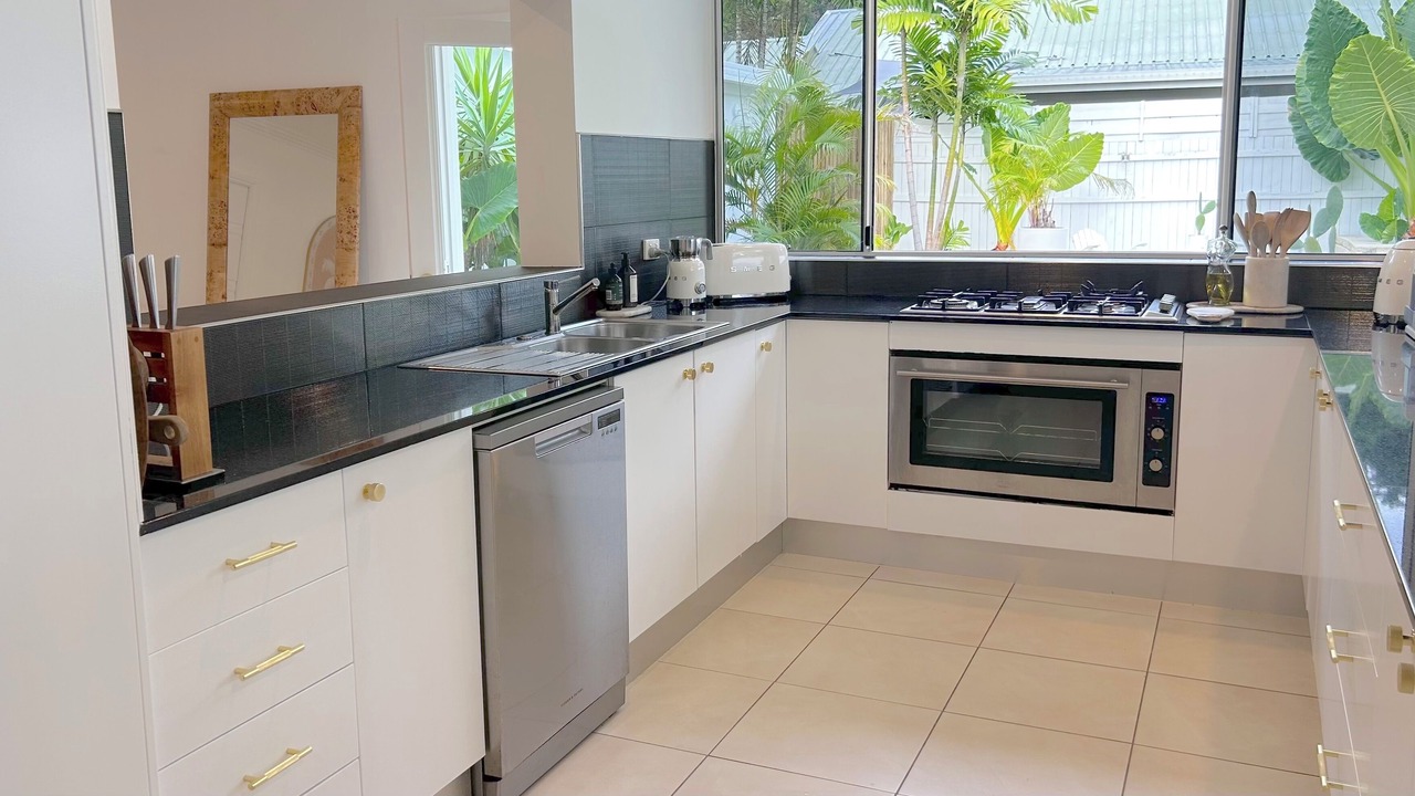 Photo of Kitchen in Kewarra Beach