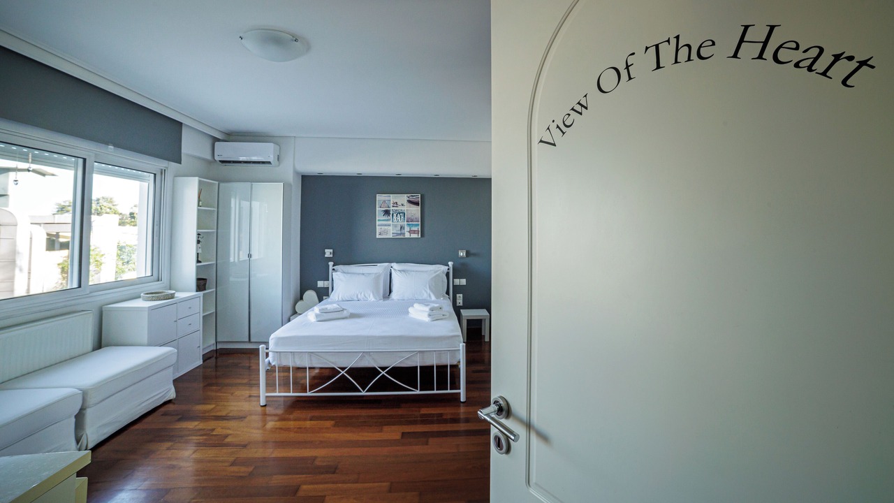 Photo of Bedroom in Mikrolimano