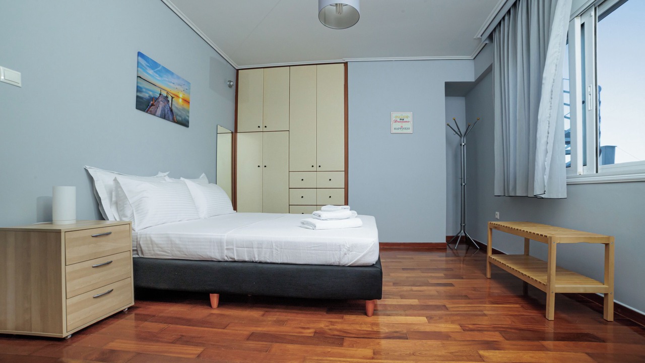 Photo of Bedroom in Mikrolimano
