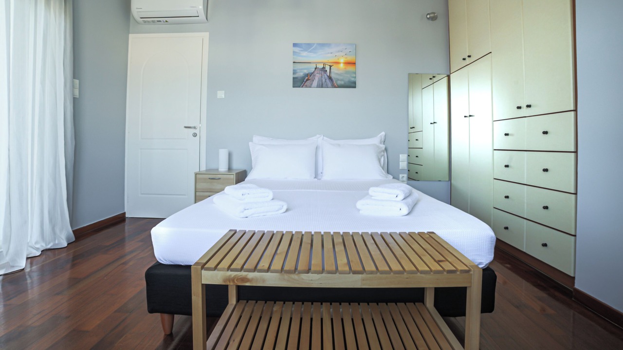 Photo of Bedroom in Mikrolimano