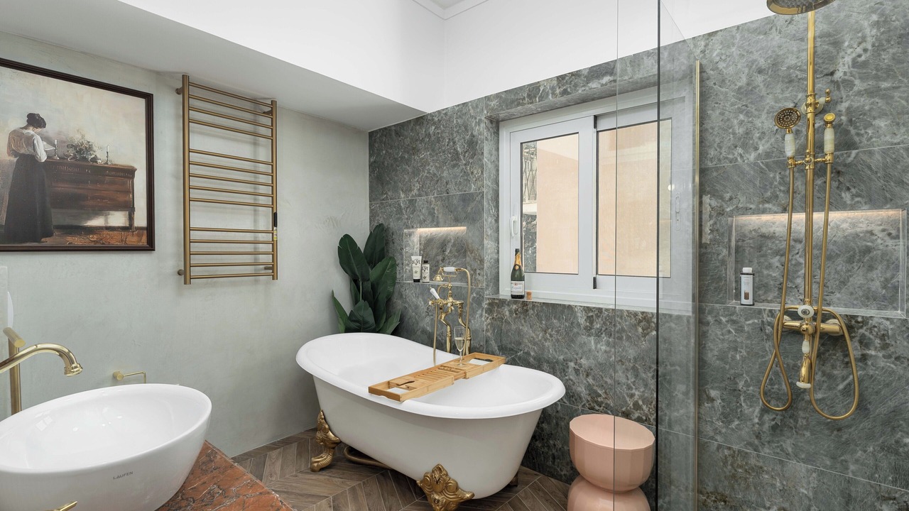 Photo of Bathroom in Exarhia