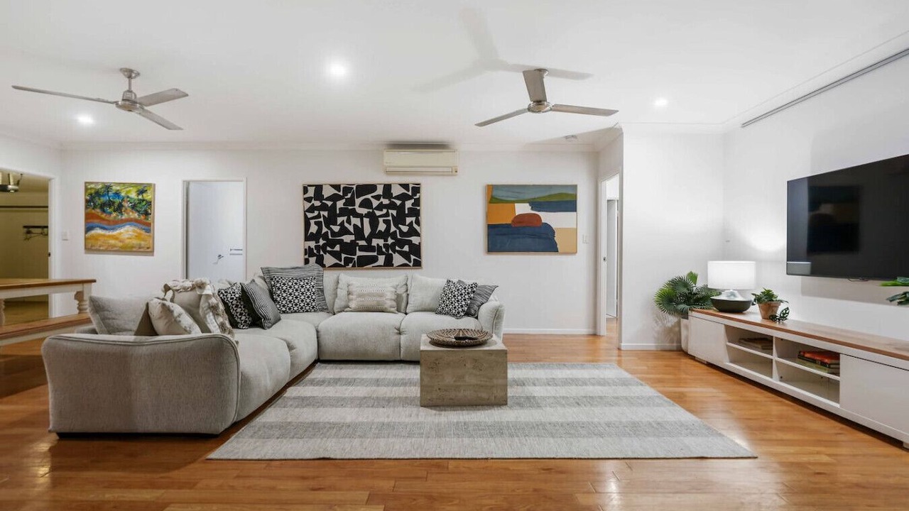Photo of Livingroom in Trinity Beach