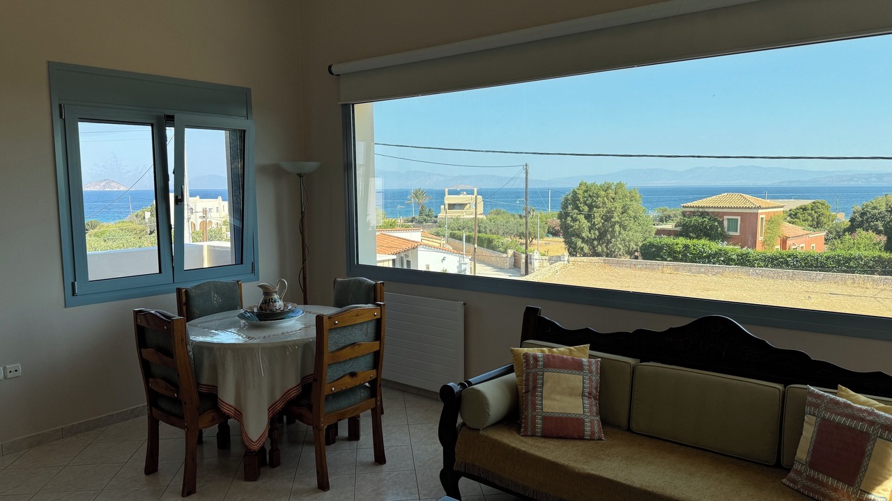 Photo of Livingroom in Aegina Town