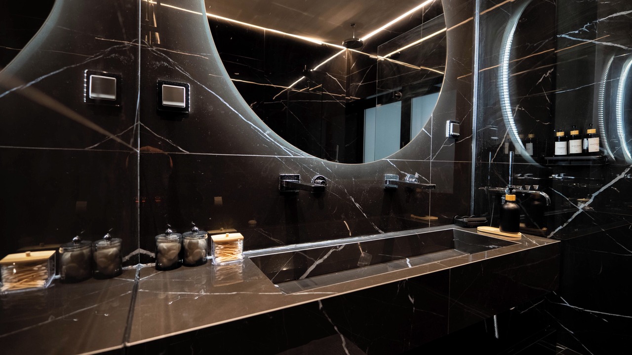 Photo of Bathroom in Volos City Centre