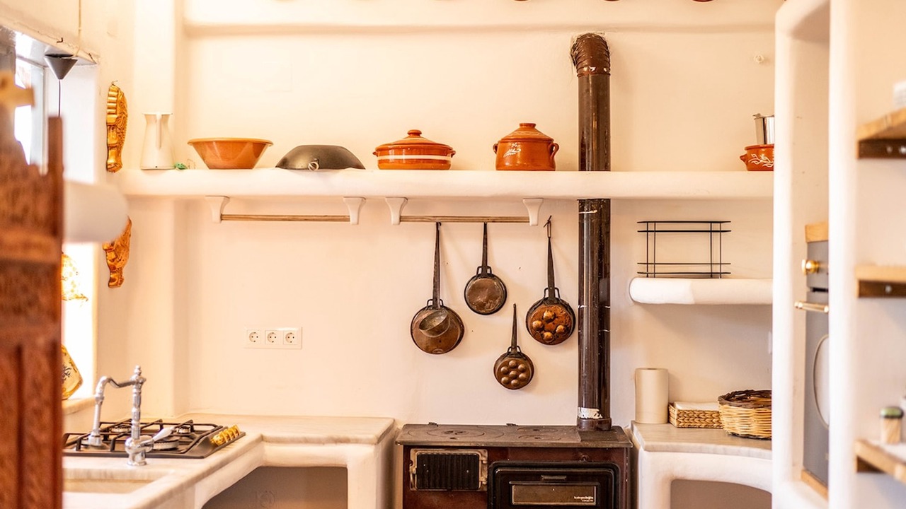 Photo of Kitchen in Limni Vouliagmenis