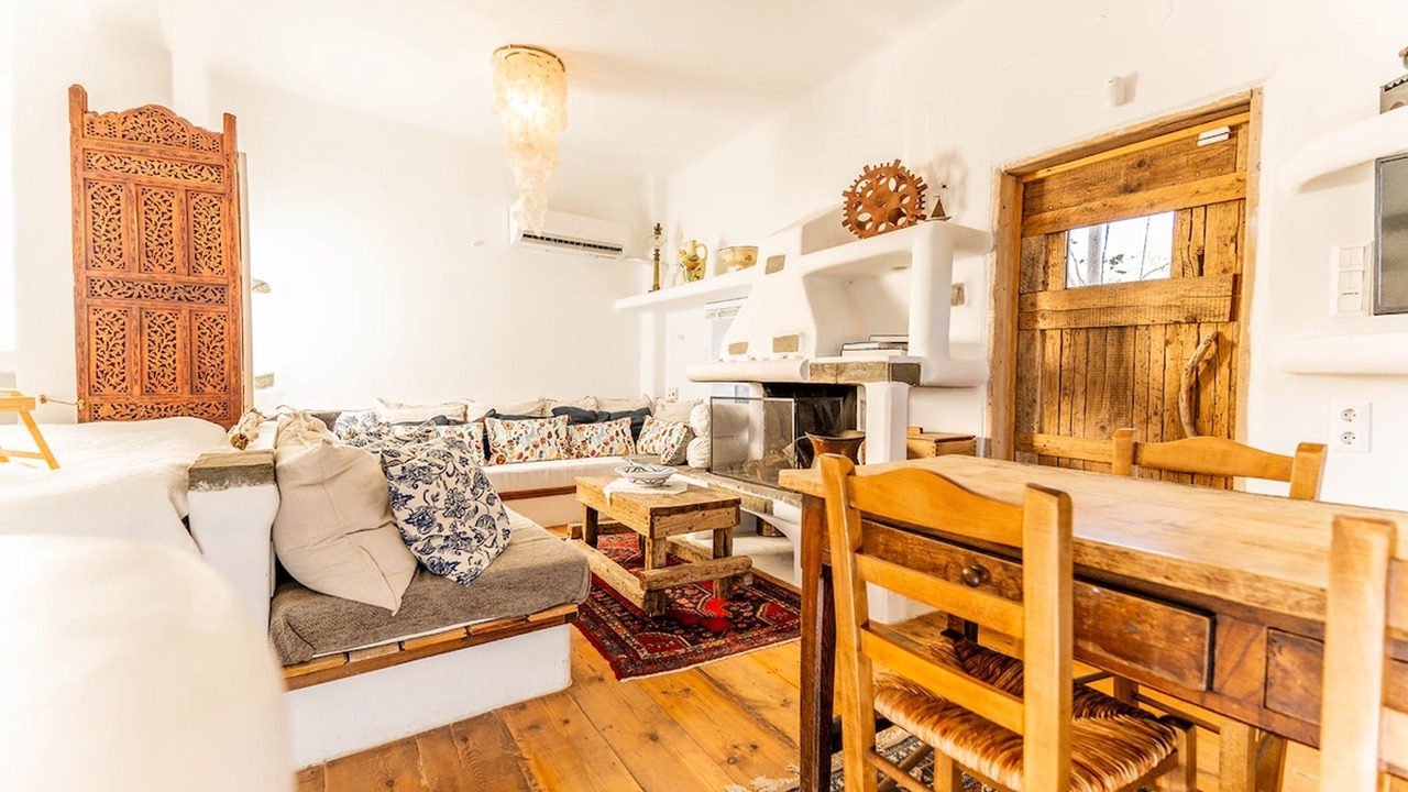 Photo of Livingroom in Limni Vouliagmenis