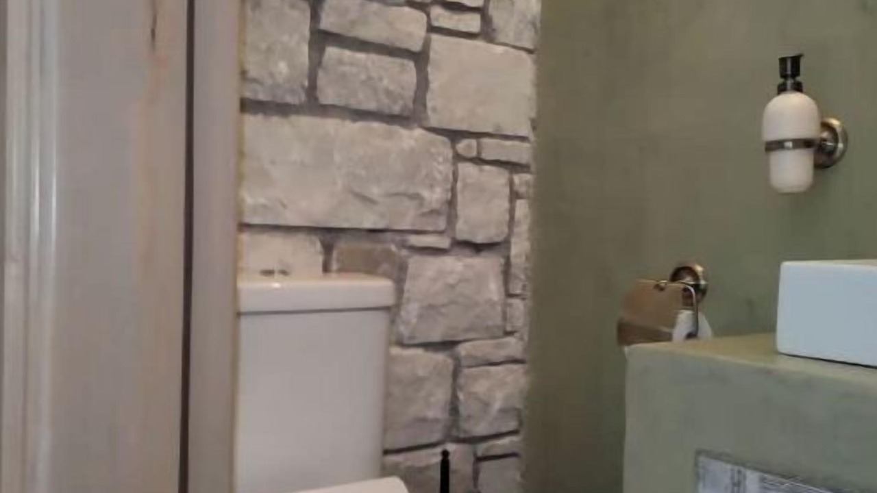 Photo of Bathroom in Pella Region