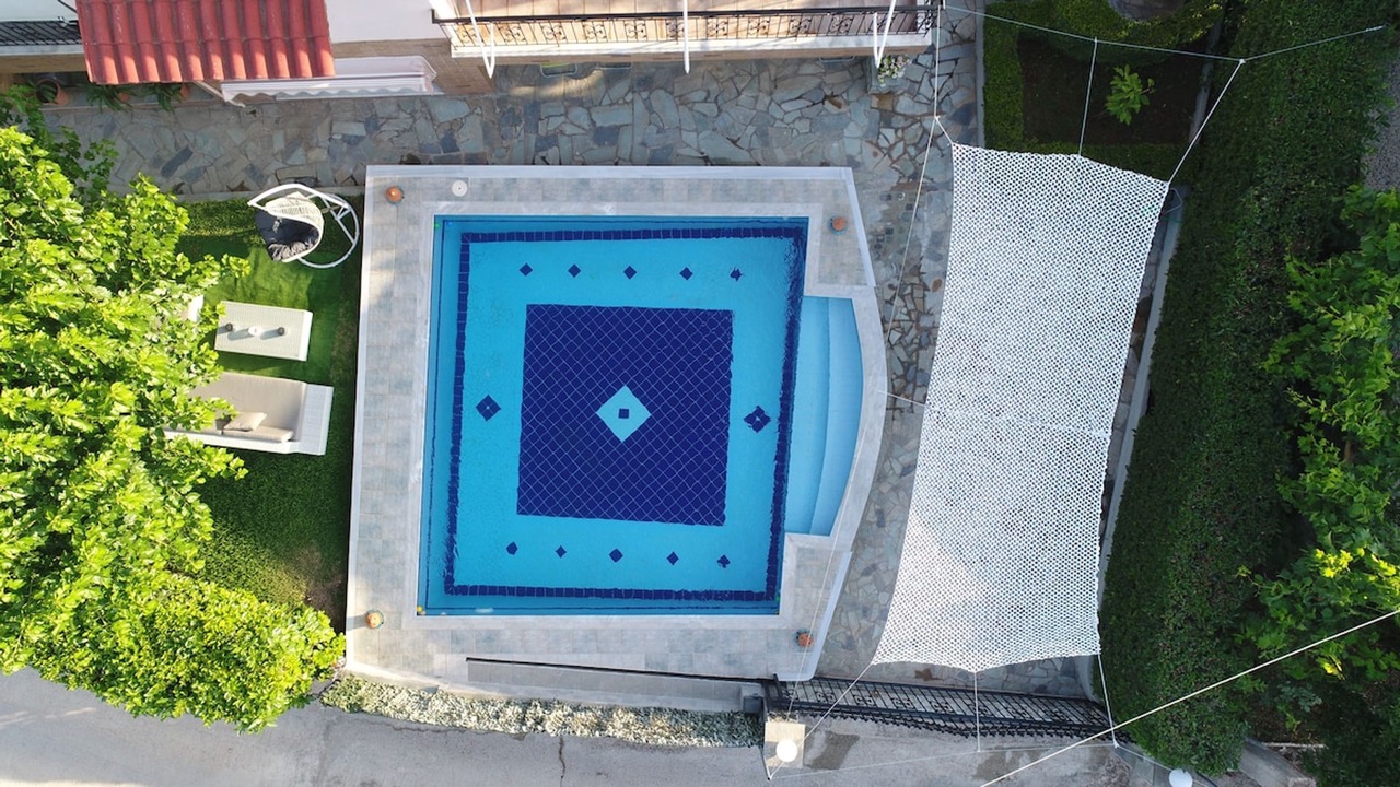 Photo of Outdoor in Lampiri