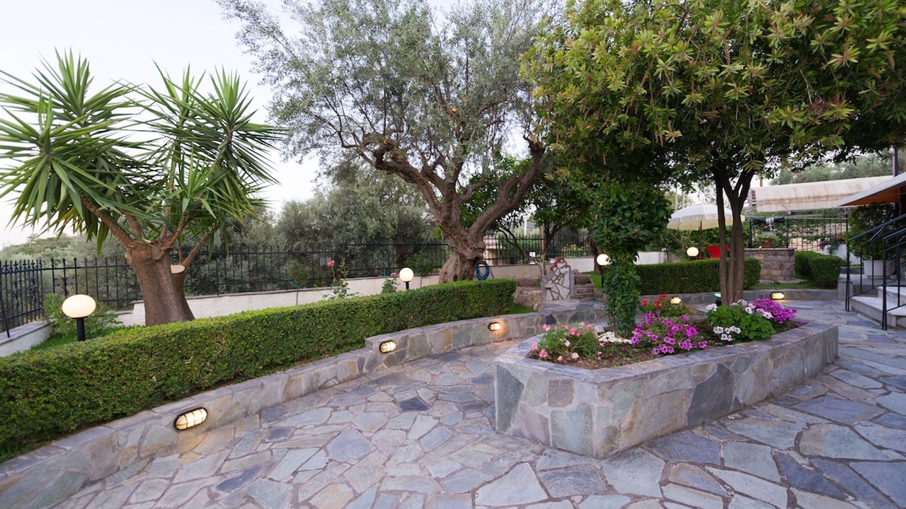 Photo of Outdoor in Lampiri