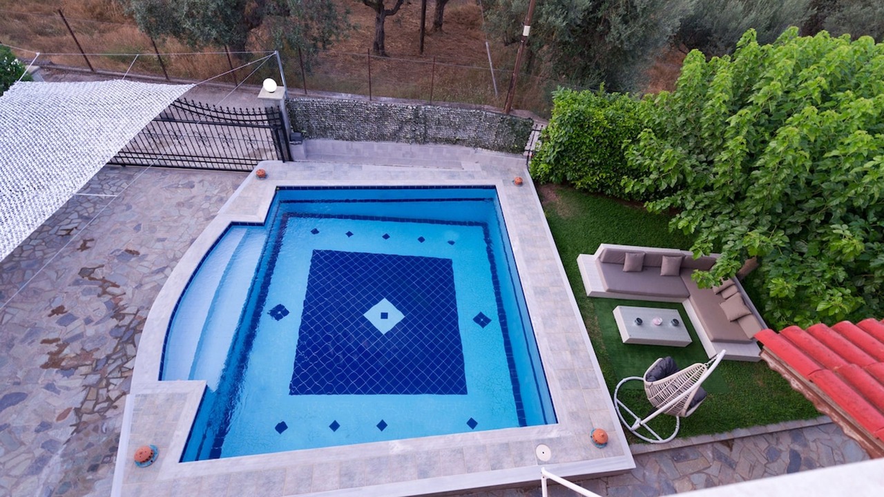 Photo of Outdoor in Lampiri